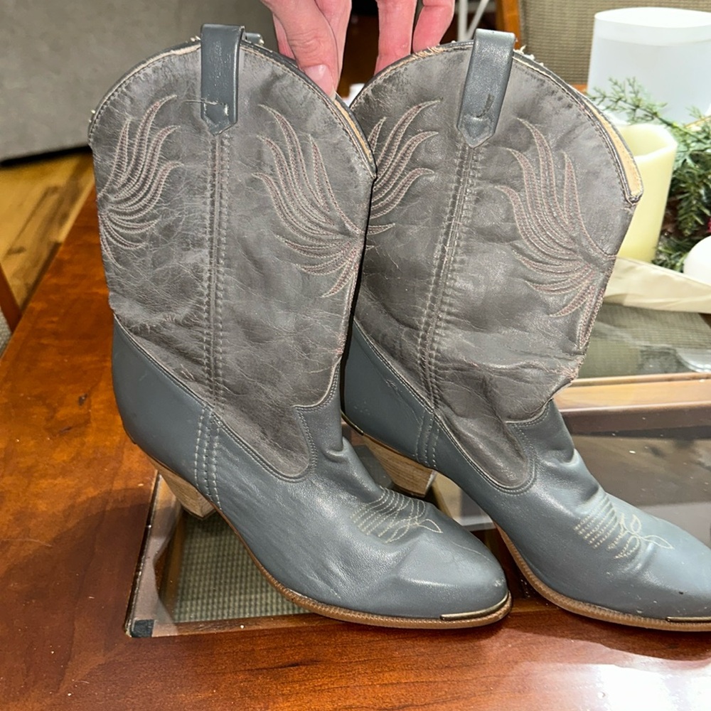 Vintage grey leather phoenix embroidered stitched cowgirl boots with wooden heel - Picture 6 of 12